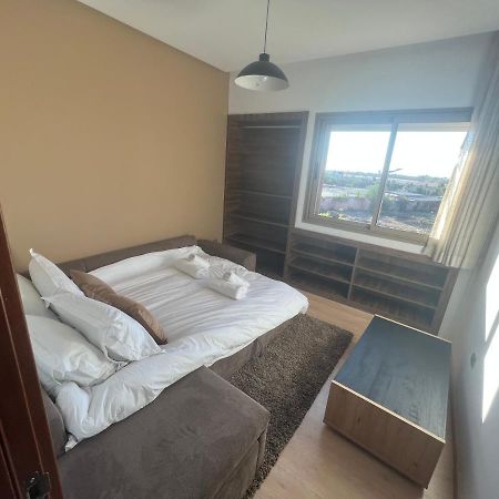 Superbe Appartement, Vue Sur Golf, Piscine Et Atlas 马拉喀什 外观 照片