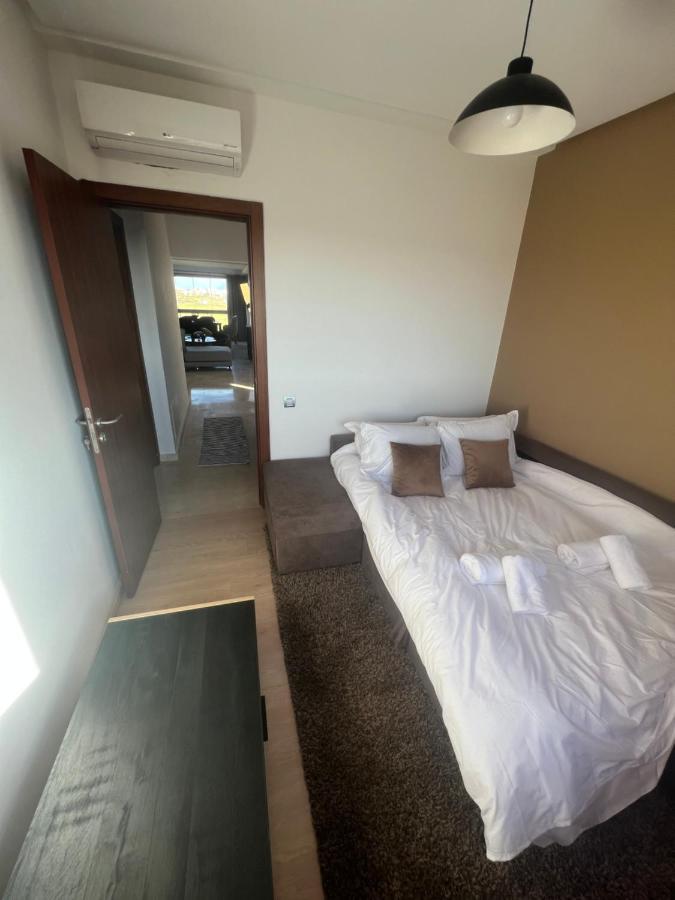 Superbe Appartement, Vue Sur Golf, Piscine Et Atlas 马拉喀什 外观 照片